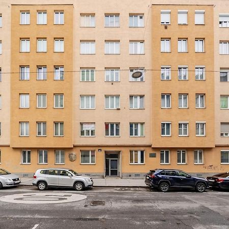 10 Minutes To City Centre And Next To Wien Hbf And Easy From Airport Екстериор снимка